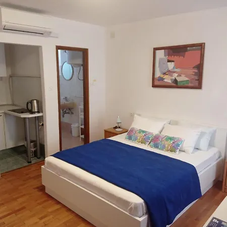 Peppino - Old Town Apartment