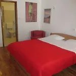 Peppino - Old Town Appartement